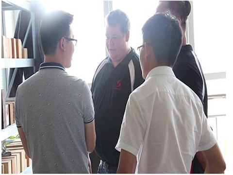 Australia Customers Visiting RS Company With Our Sales Manager