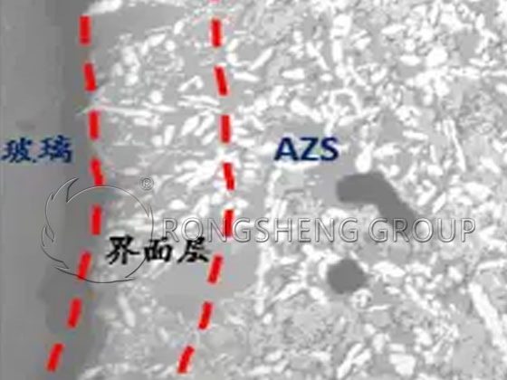 Figure 1. Interface Layer of Fused AZS Bricks